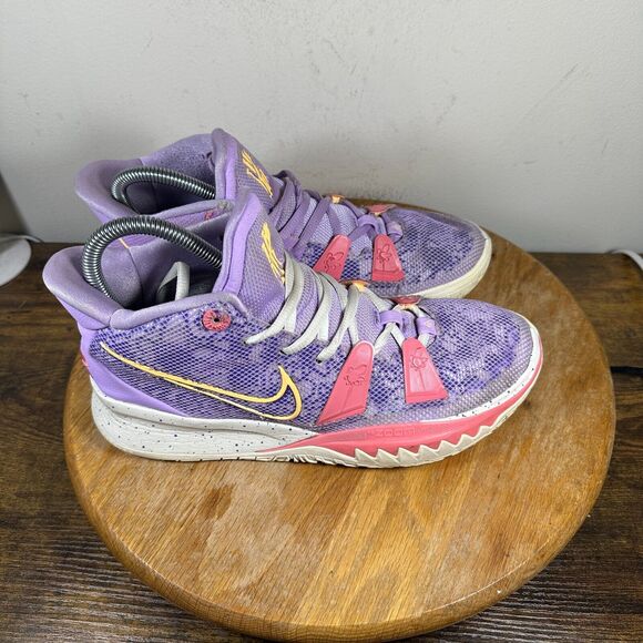 Nike Kyrie Irving Daughters Azurie Lilac Melon Shoes Men's Size